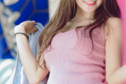 【画像】おっぱい下乳に汗が溜まってるエロ女の魅力www