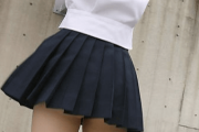 【画像】スカート短すぎてお尻の始まりが見えてる女子高生ｗｗｗｗｗｗｗｗｗｗｗｗｗｗｗｗｗｗｗ(※画像あり)