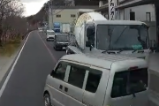 【動画】イキリ軽自動車さん、追い越しに失敗してど派手に逝くｗｗｗｗ